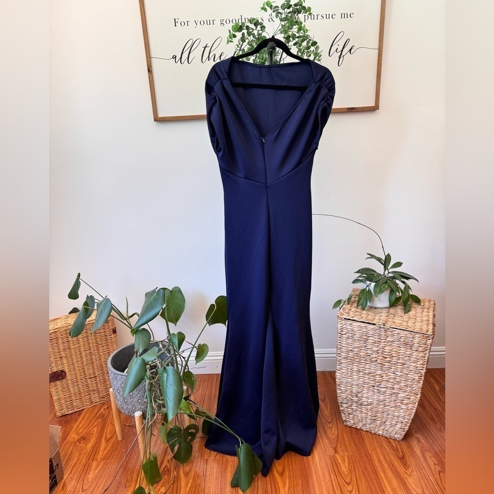 Lovely, elegant, navy blue short sleeve mermaid dress NWOT - Picture 6 of 11
